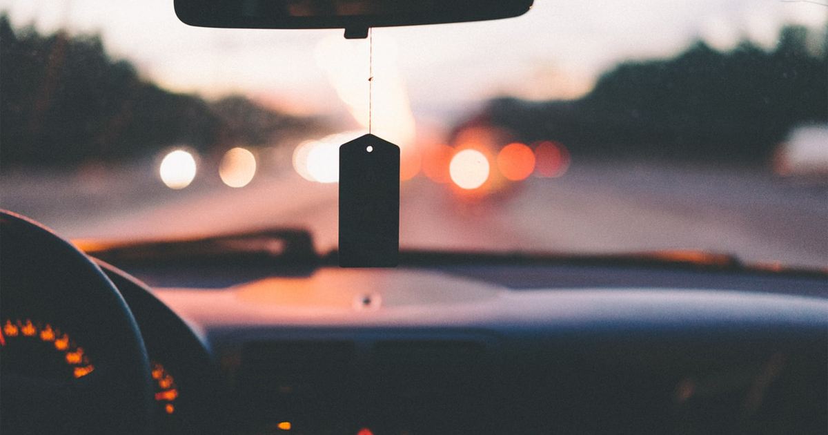 Hogyan lehet autót bérelni Portugáliában kaució nélkül (Caução)